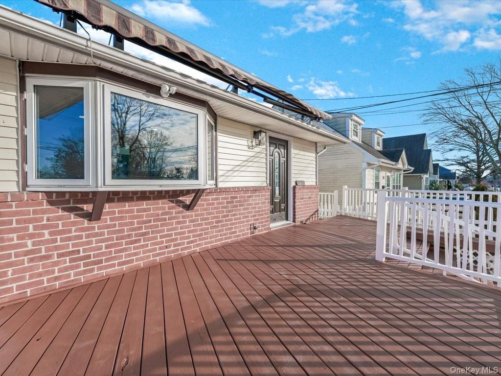 Photo of 1367 Pine Acres Boulevard, Bay Shore, NY 11706 (MLS # 952034)