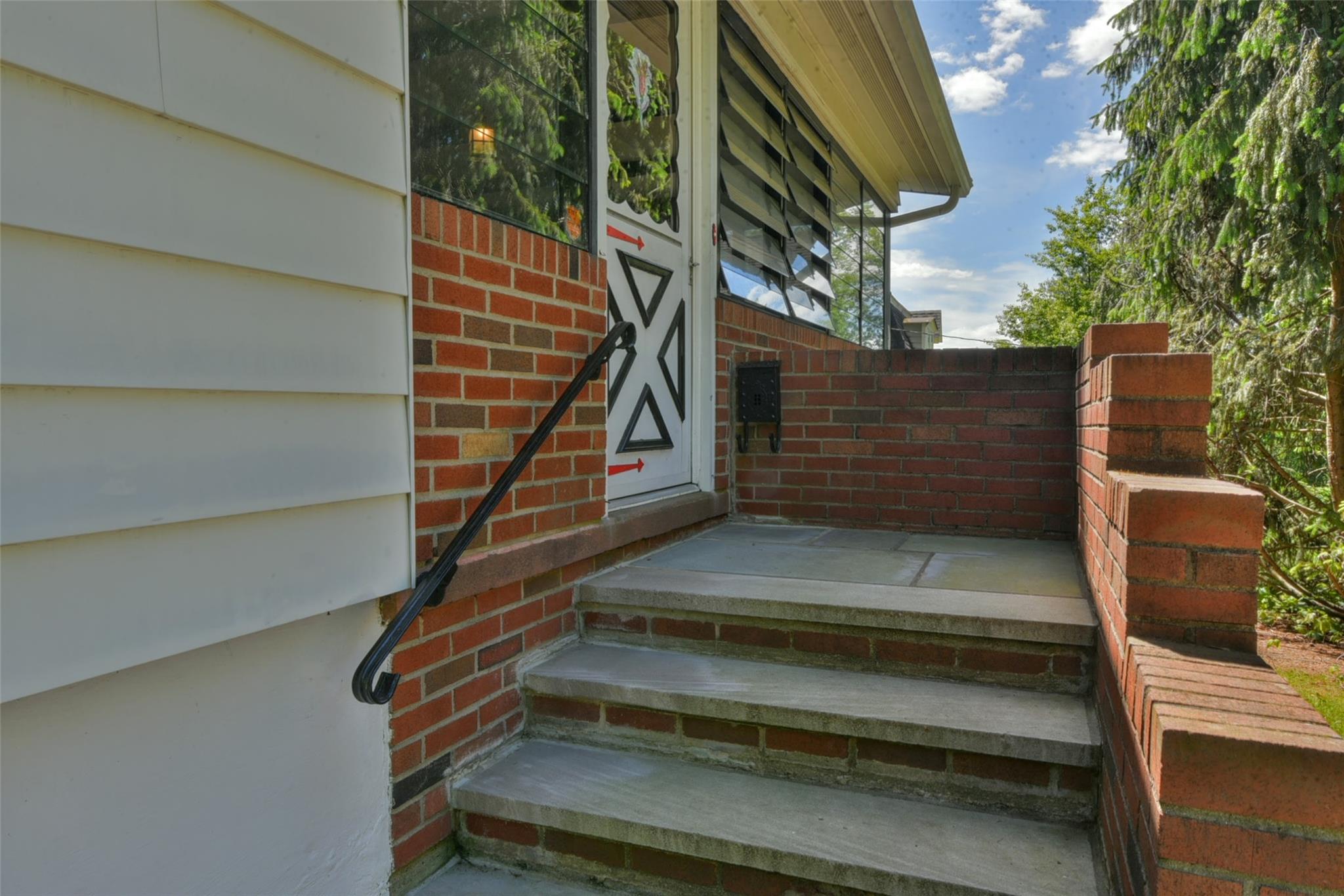 210 Rockland Road, Pearl River, New York image 2