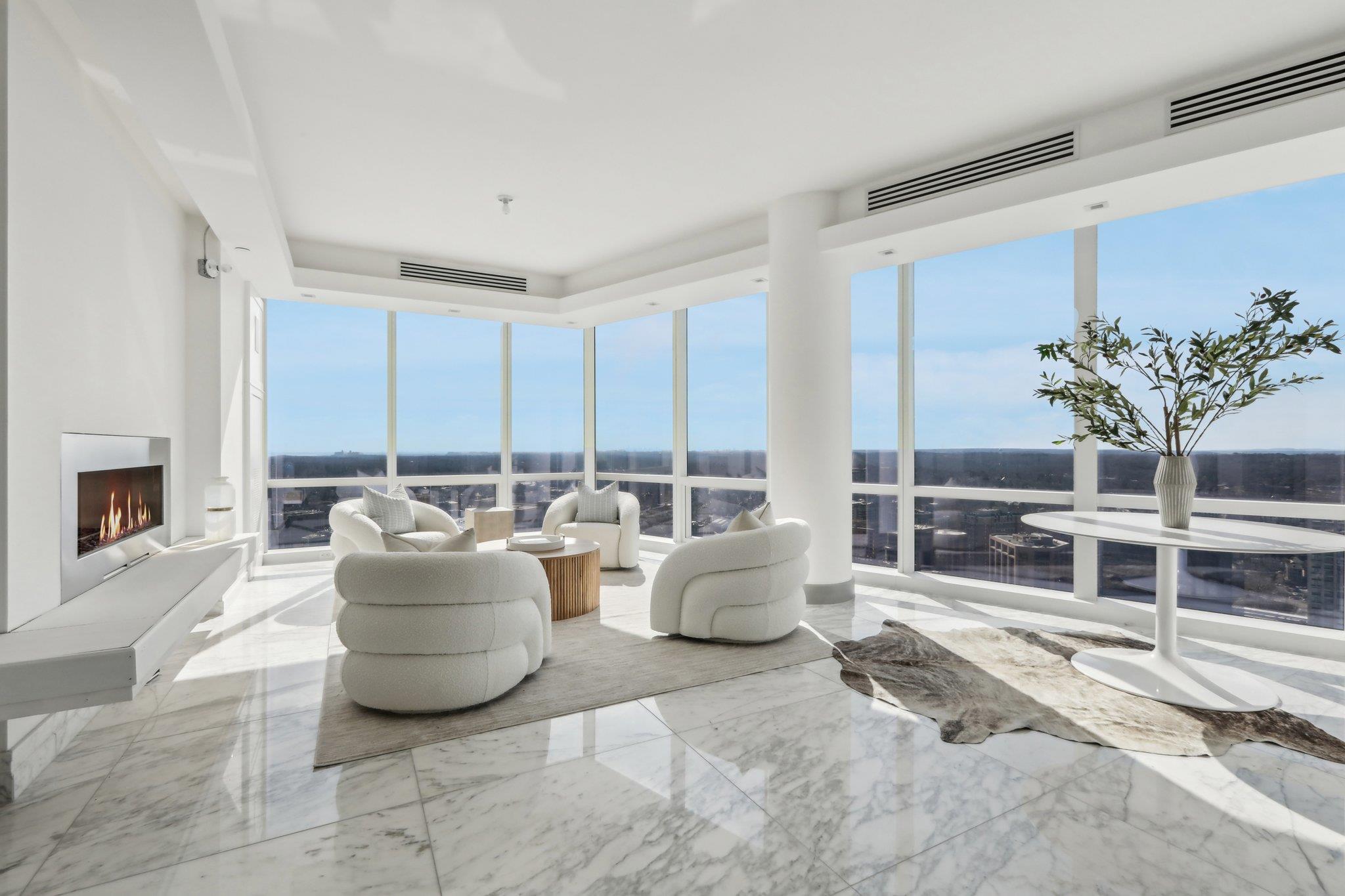5 Renaissance Square PH41G