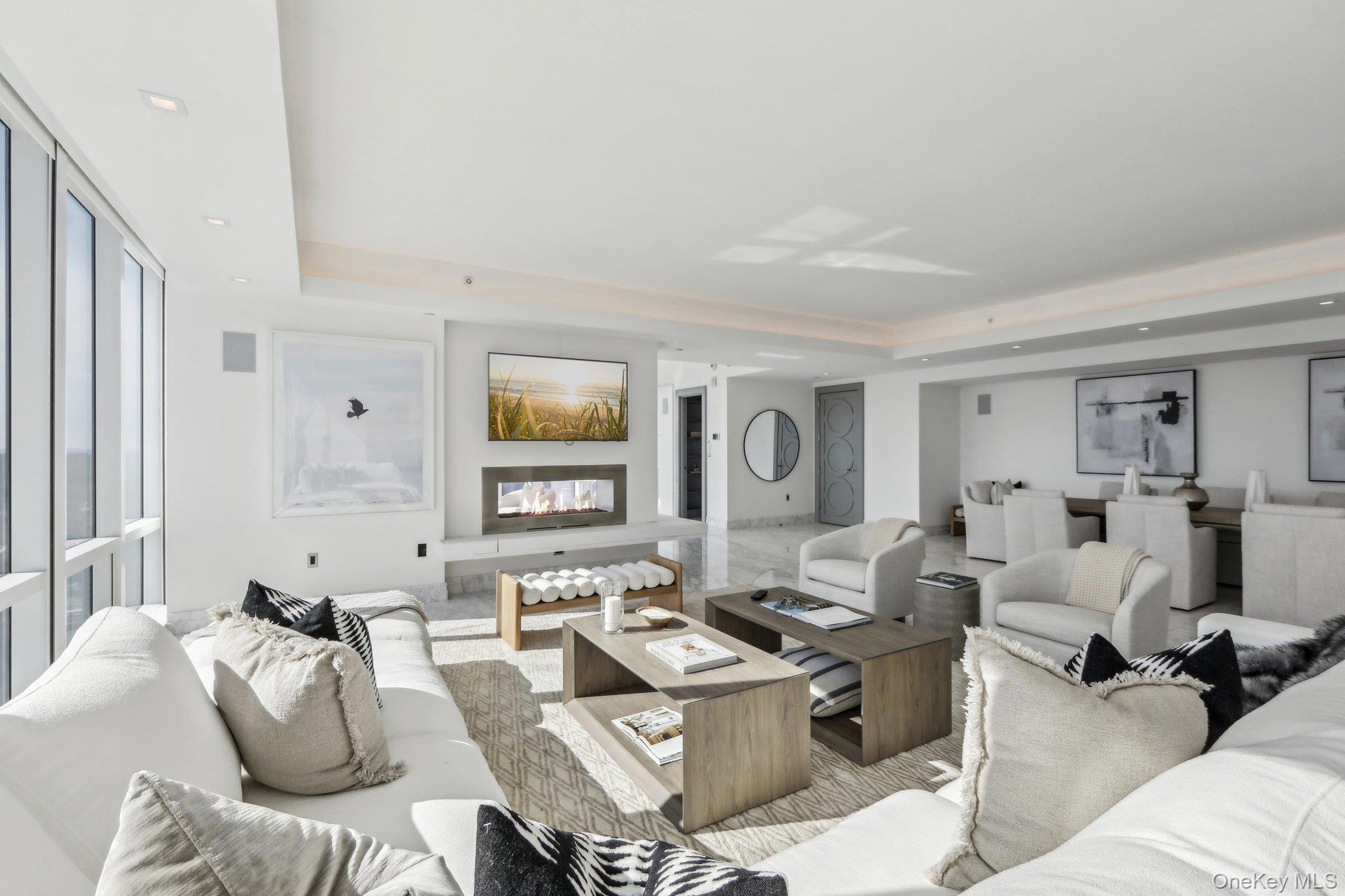 5 Renaissance Square PH41G