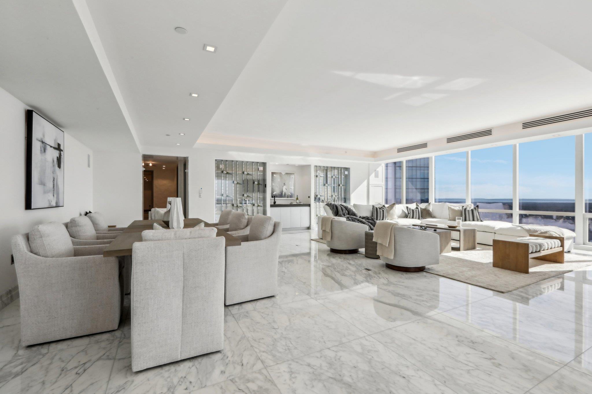 5 Renaissance Square PH41G