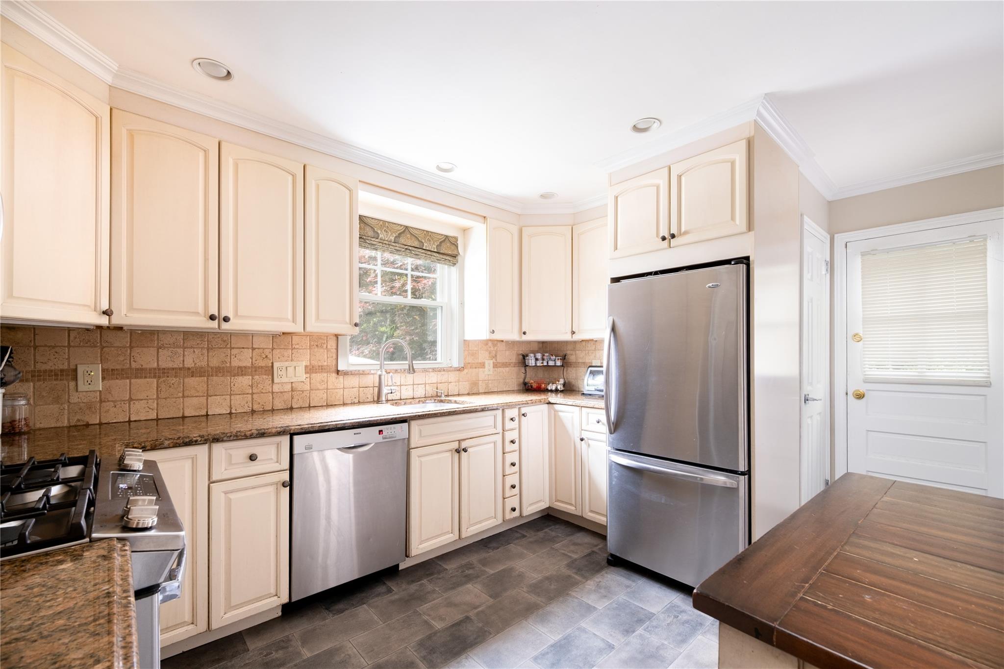 529 Fourth Avenue, Pelham, New York image 5
