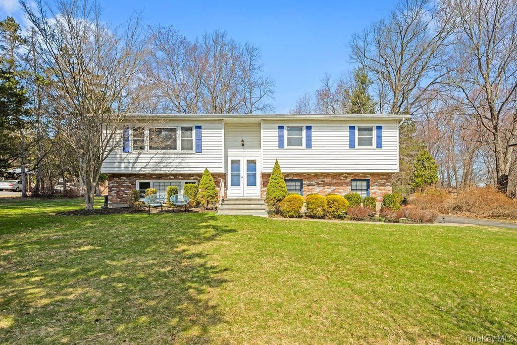 Photo of 29 Sandy Brook Drive, Spring Valley, NY 10977 (MLS # 984230)