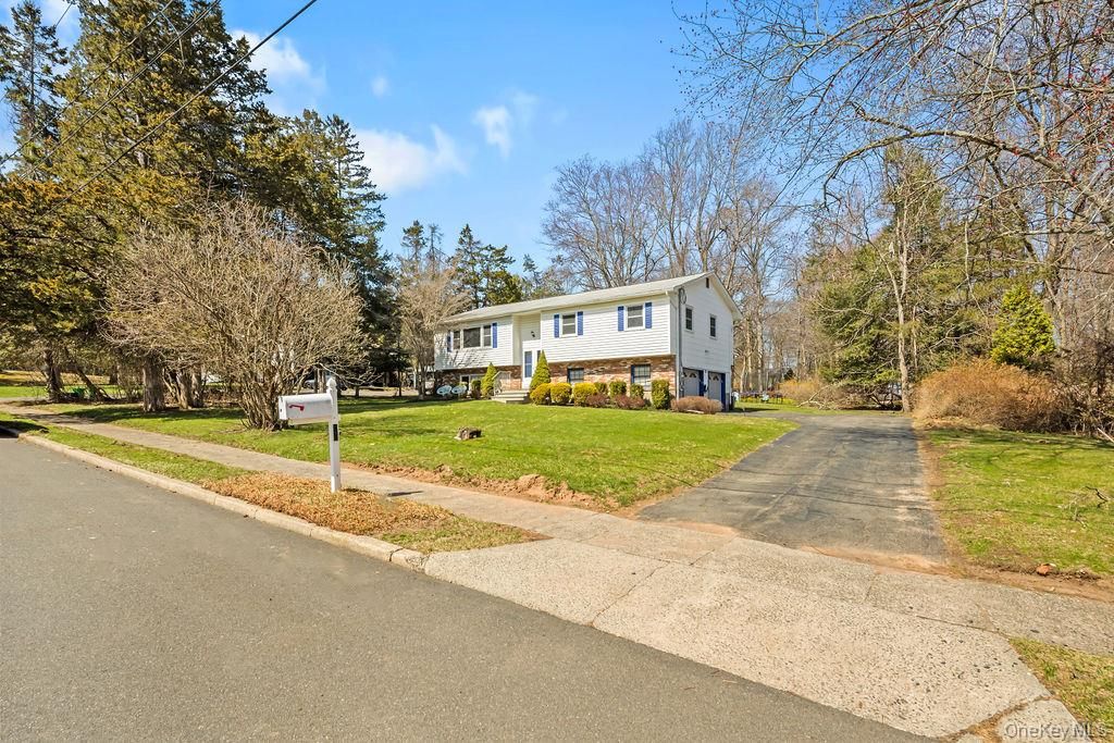 Photo of 29 Sandy Brook Drive, Spring Valley, NY 10977 (MLS # 984230)