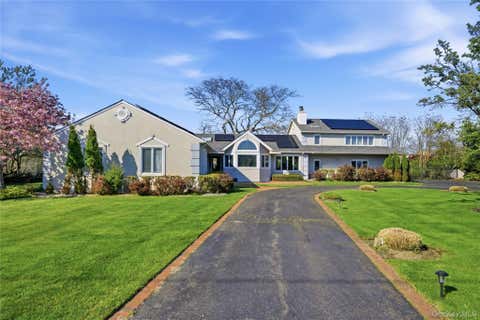 Homes For Rent - 31 The Moor<br/> East Islip, NY 11730