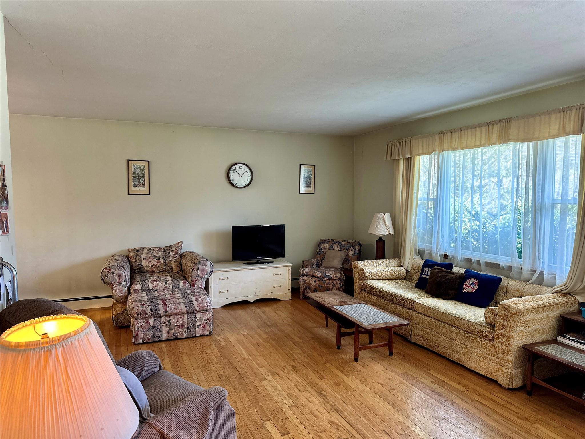 25 Angie Drive, Hopewell Junction, New York image 3