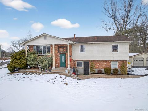 Homes For Sale - 54 Blauvelt Road<br/> Blauvelt, NY 10913