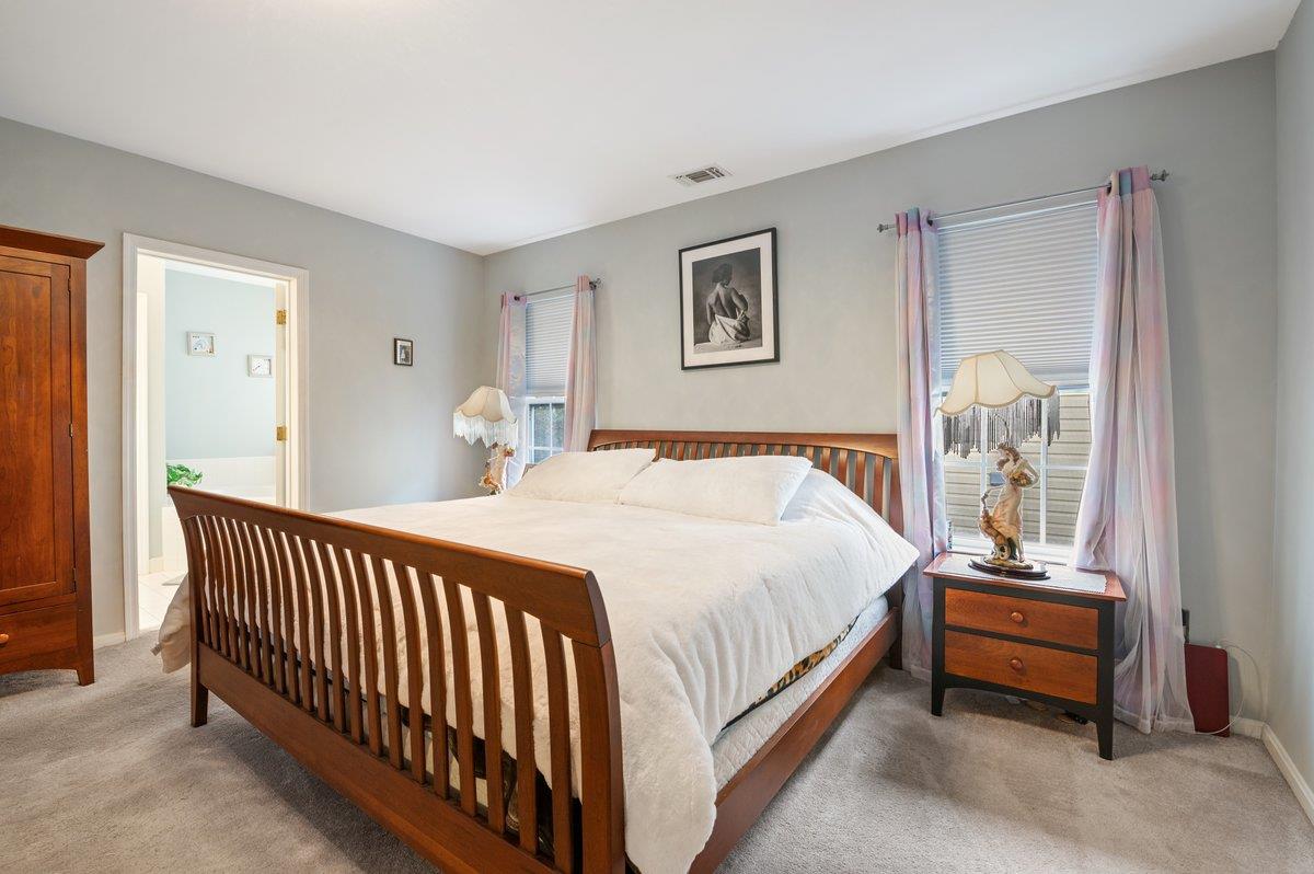 12 Jennifer Lane, Middle Island, New York image 12