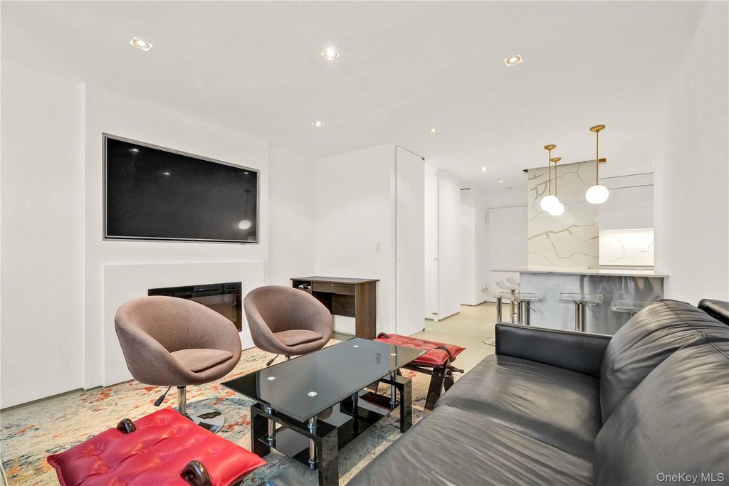 Photo of 117 E 57TH STREET St, New York (Manhattan), NY 10022 (MLS # 943170)