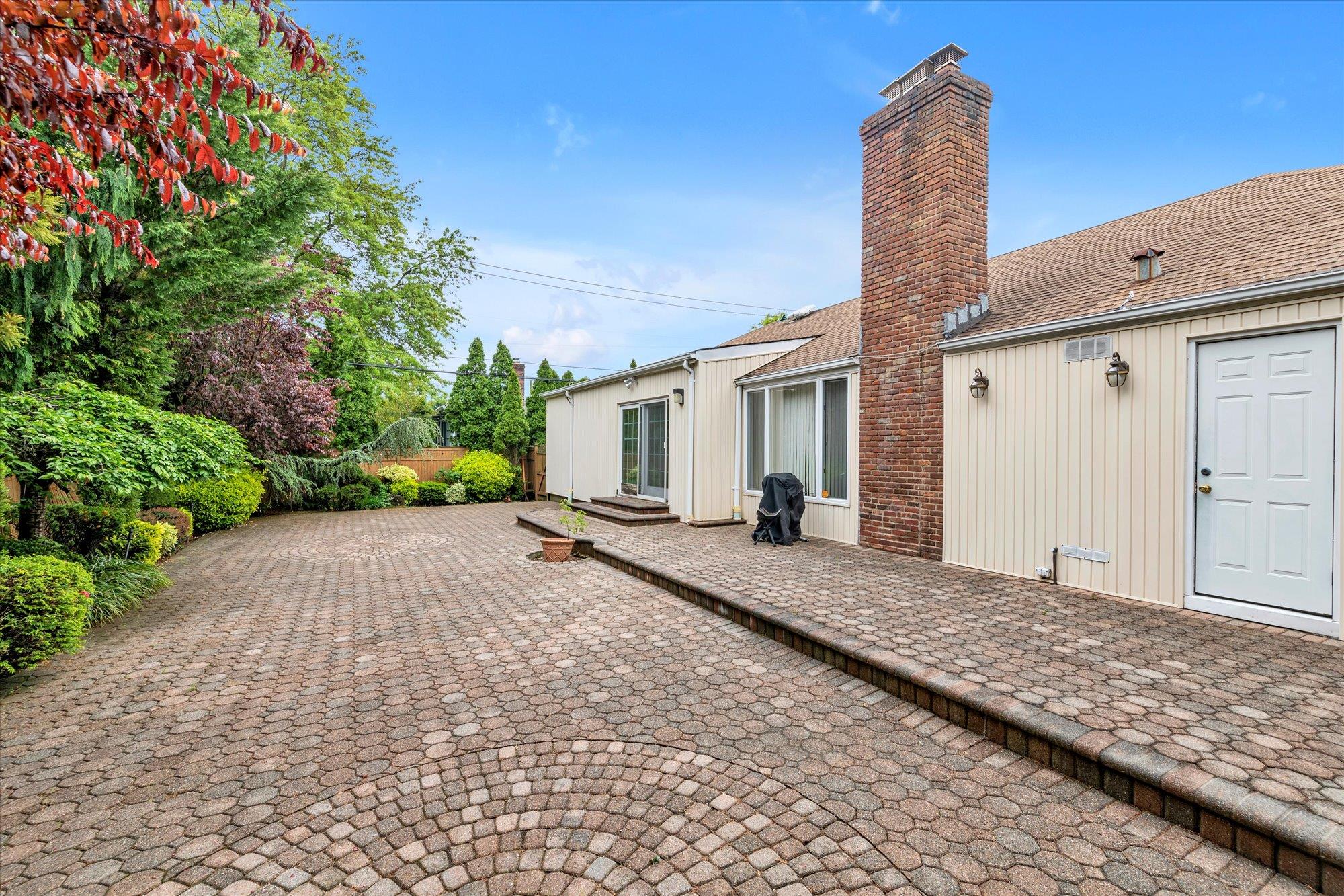 1603 Cynthia Court, Hewlett, New York image 21