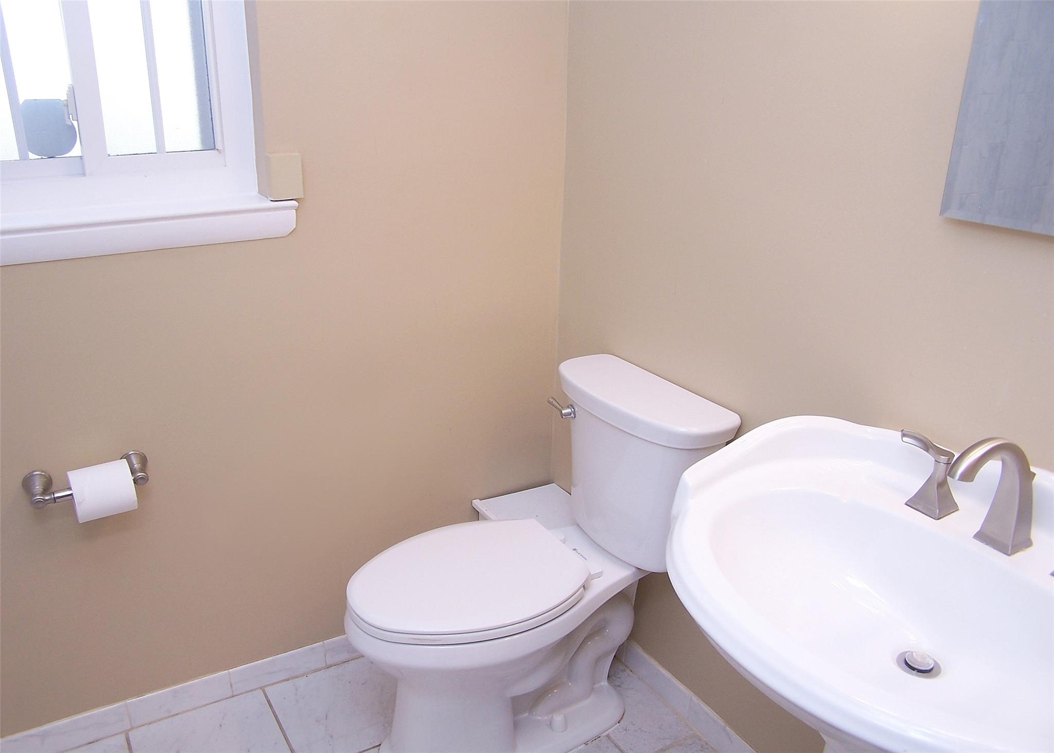 225 Lake Pointe Circle Cir #1, Middle Island, New York image 12