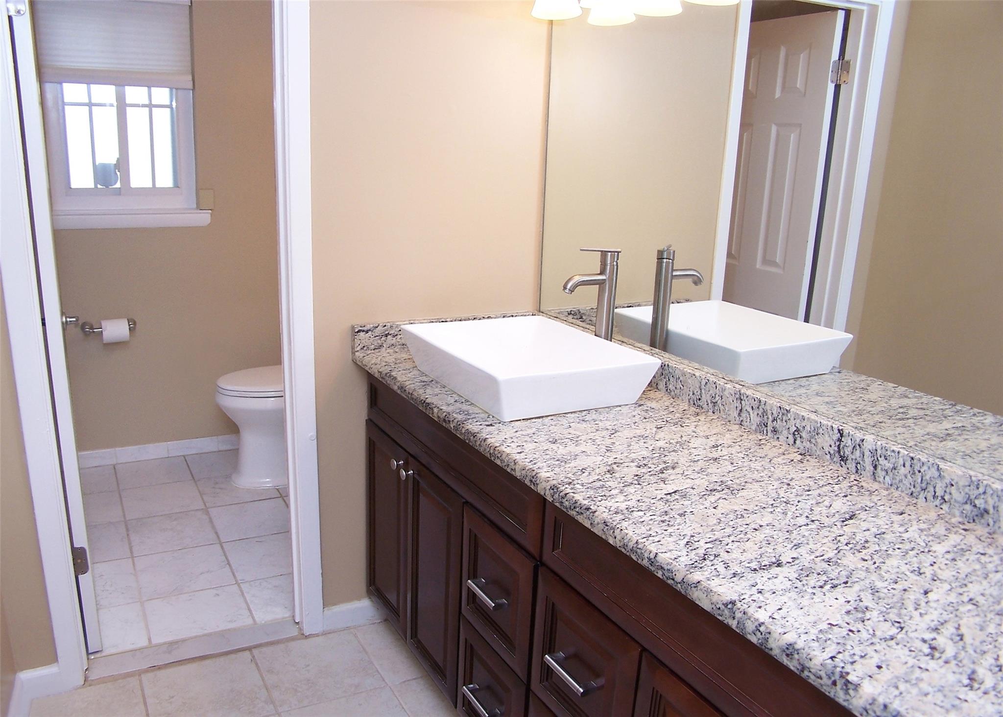 225 Lake Pointe Circle Cir #1, Middle Island, New York image 11