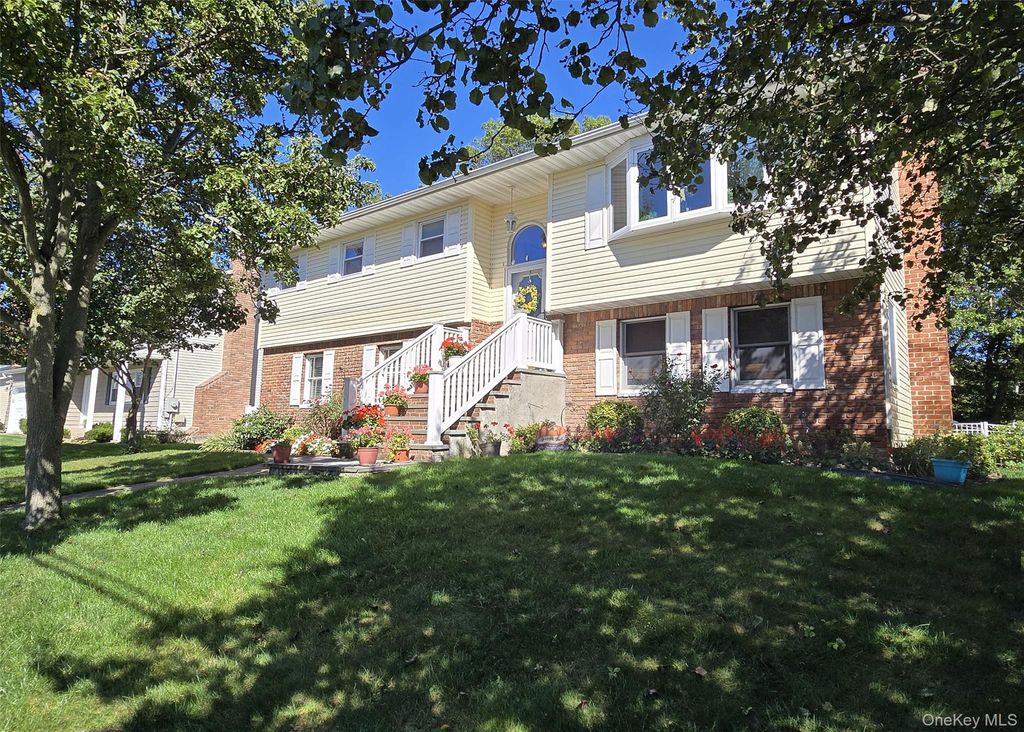 Photo of 70 Parkside Street, Holbrook, NY 11741 (MLS # 918045)