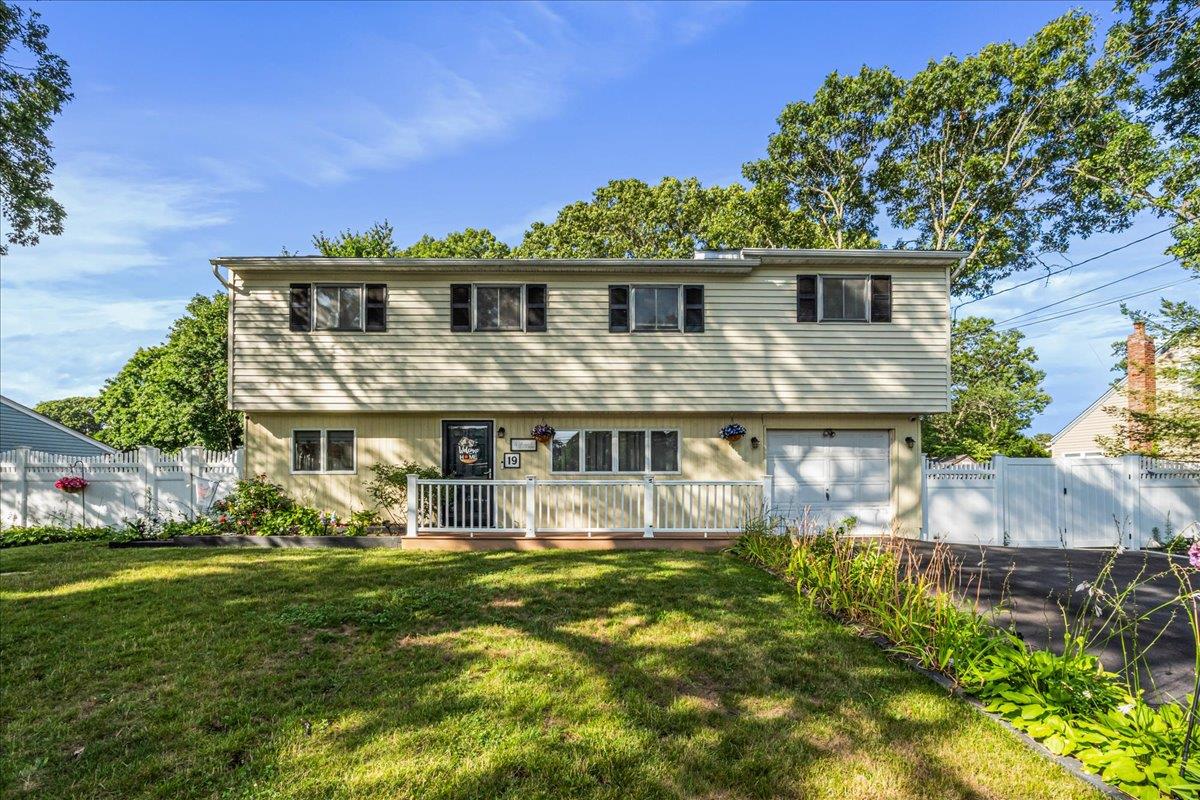 19 Colony Road