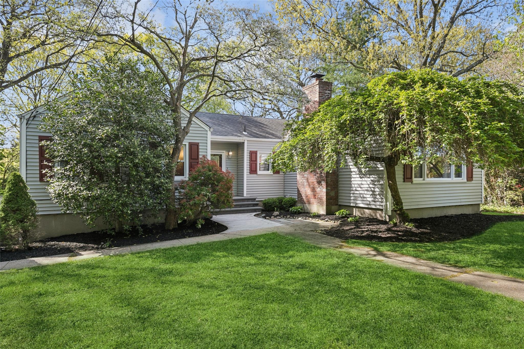 22 Washington Drive Dr, Centerport, New York image 1