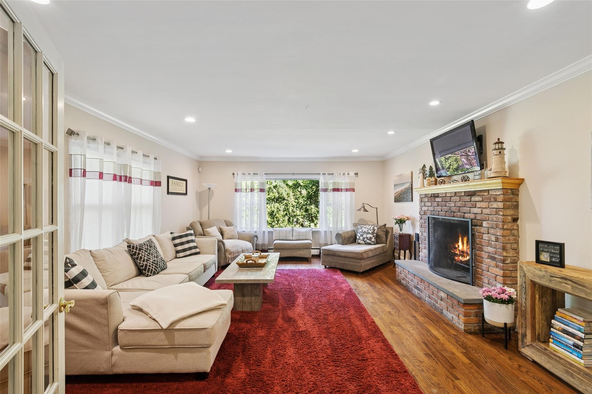 22 Washington Drive Dr, Centerport, New York image 24