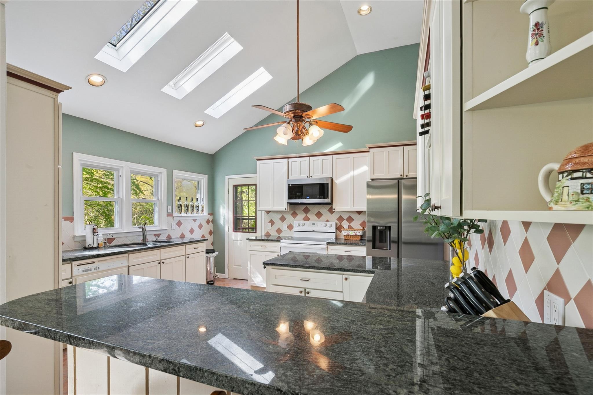 22 Washington Drive Dr, Centerport, New York image 18