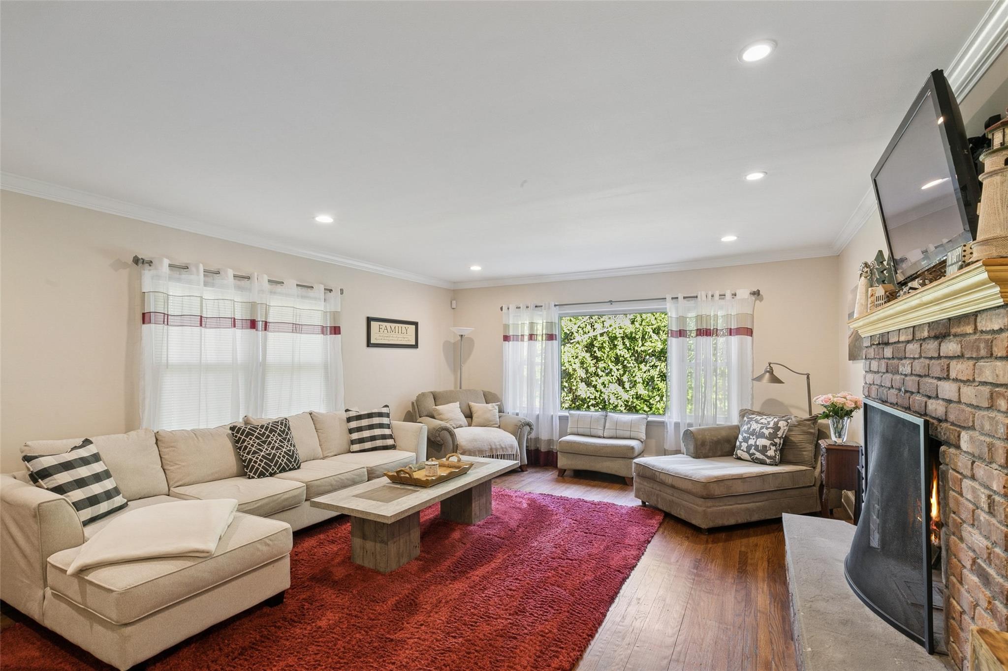 22 Washington Drive Dr, Centerport, New York image 27