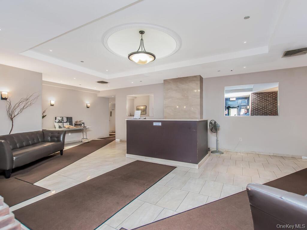 23 Water Grant Street 7L