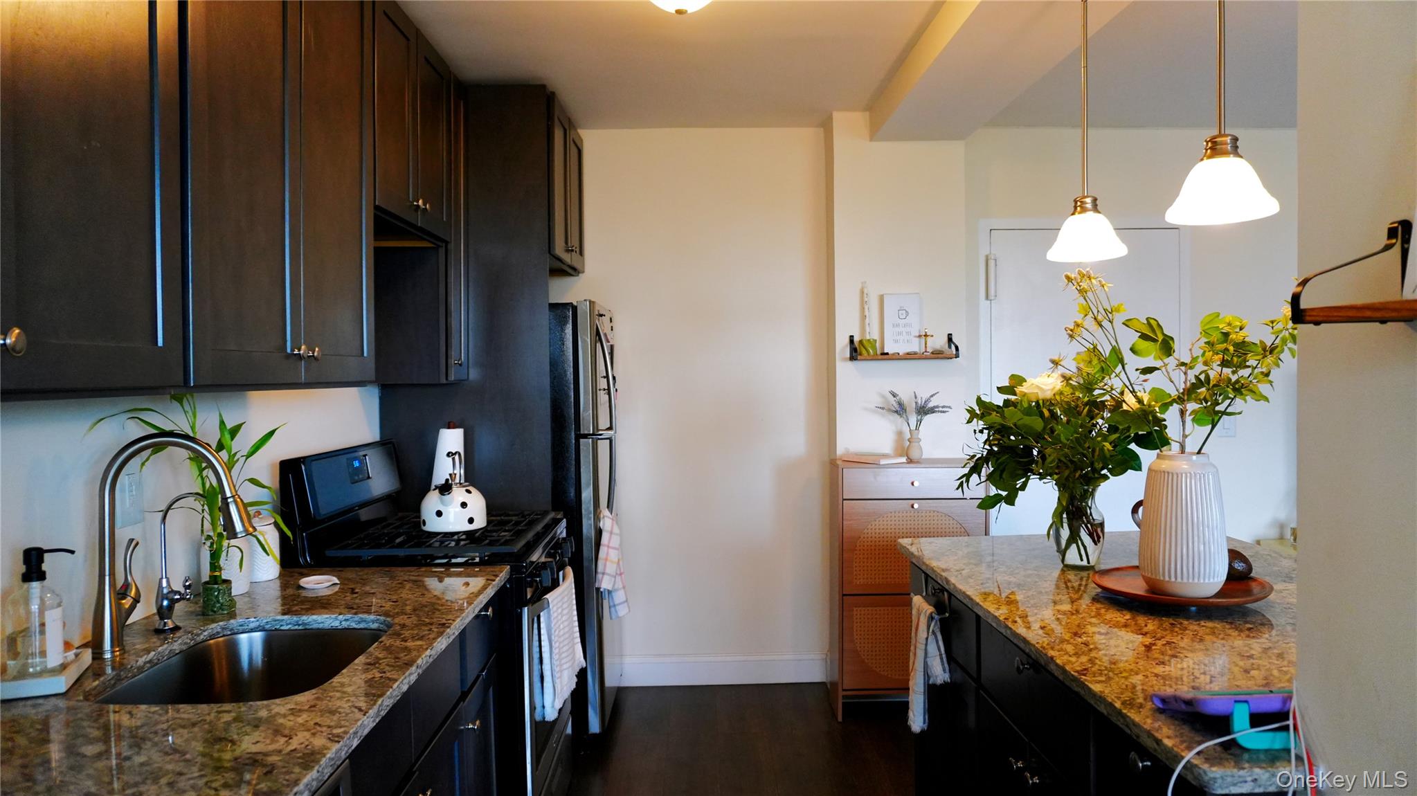 880 Boynton Avenue 12B