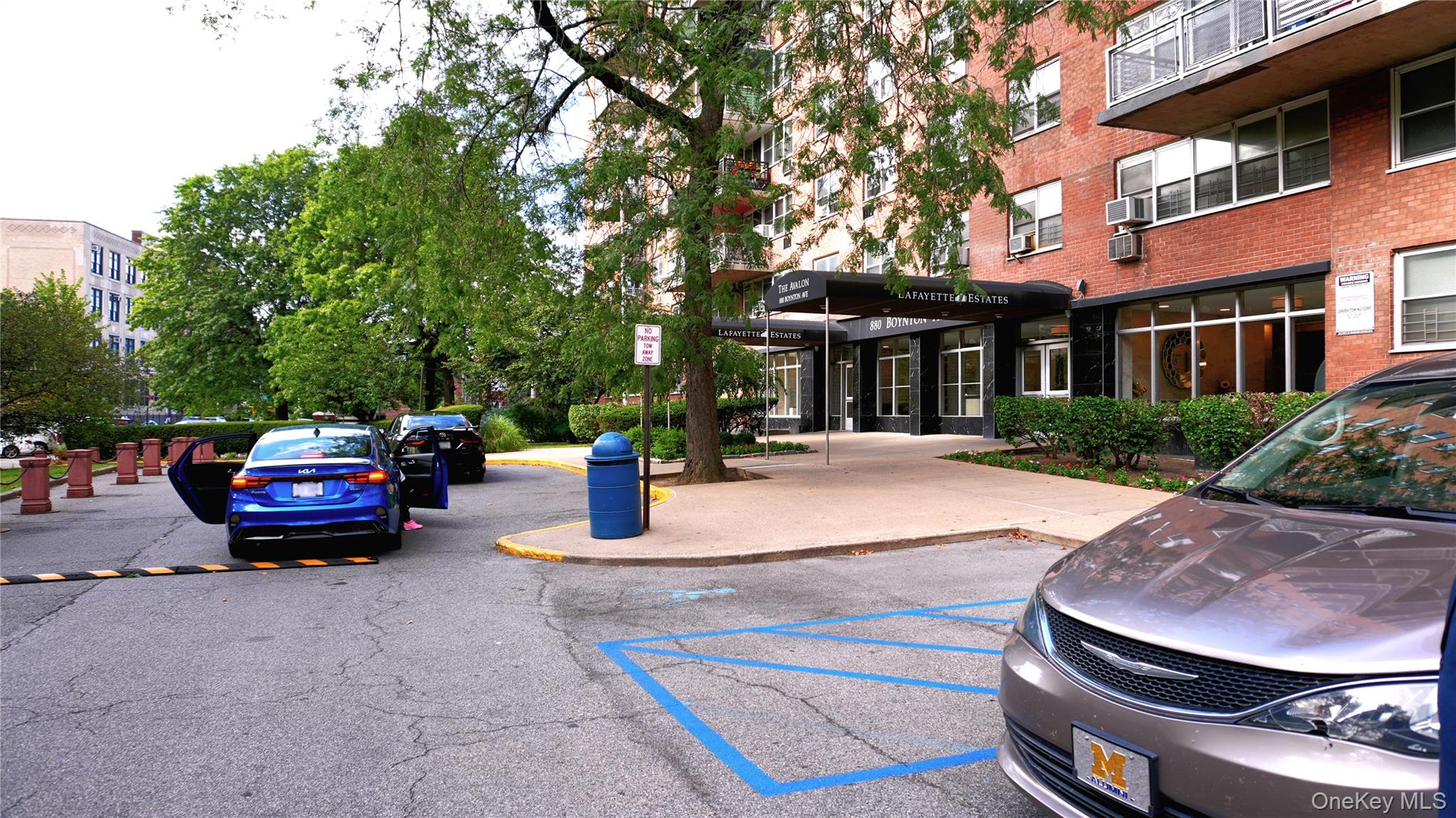 880 Boynton Avenue 12B