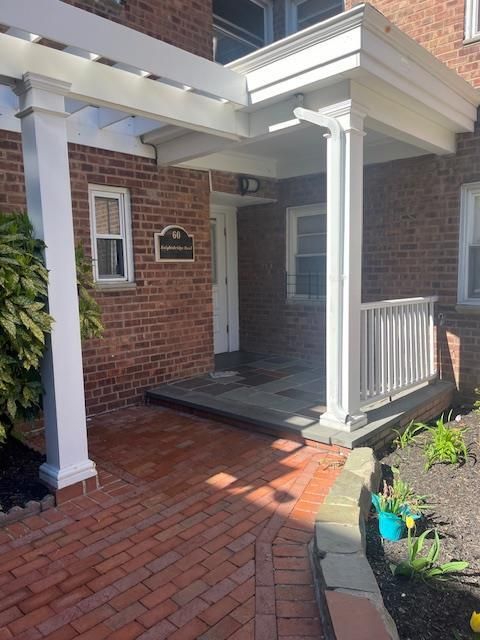 60 Knightsbridge Road Great Neck NY 11021