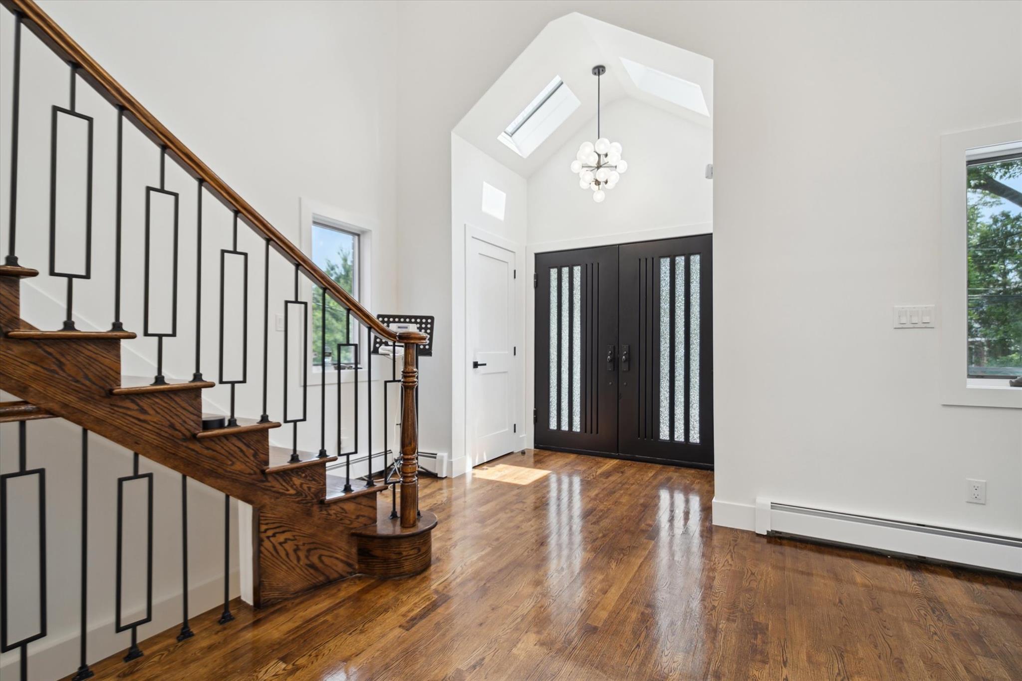 86-18 Sutro Street