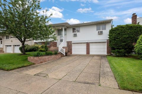 3379 Bertha Drive Baldwin NY 11510