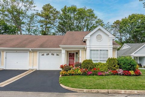 Condo For Sale - 16 Huntington Court<br/> Ridge, NY 11961