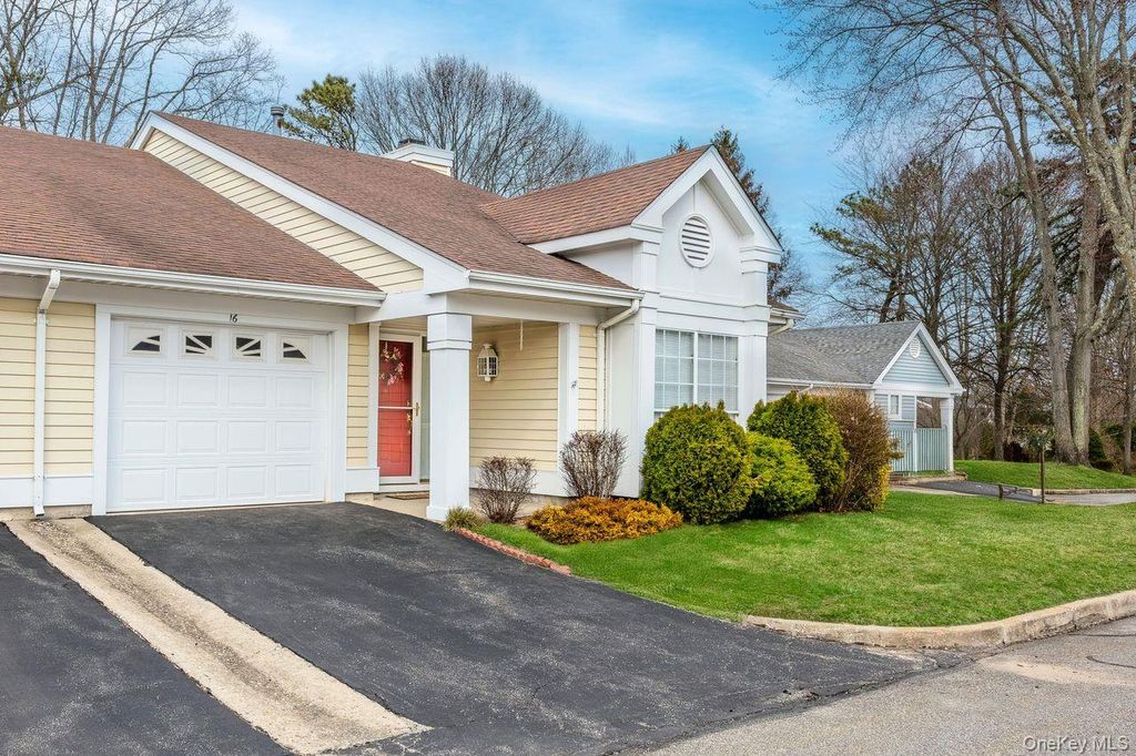 Photo of 16 Huntington Court, Ridge, NY 11961 (MLS # 974264)