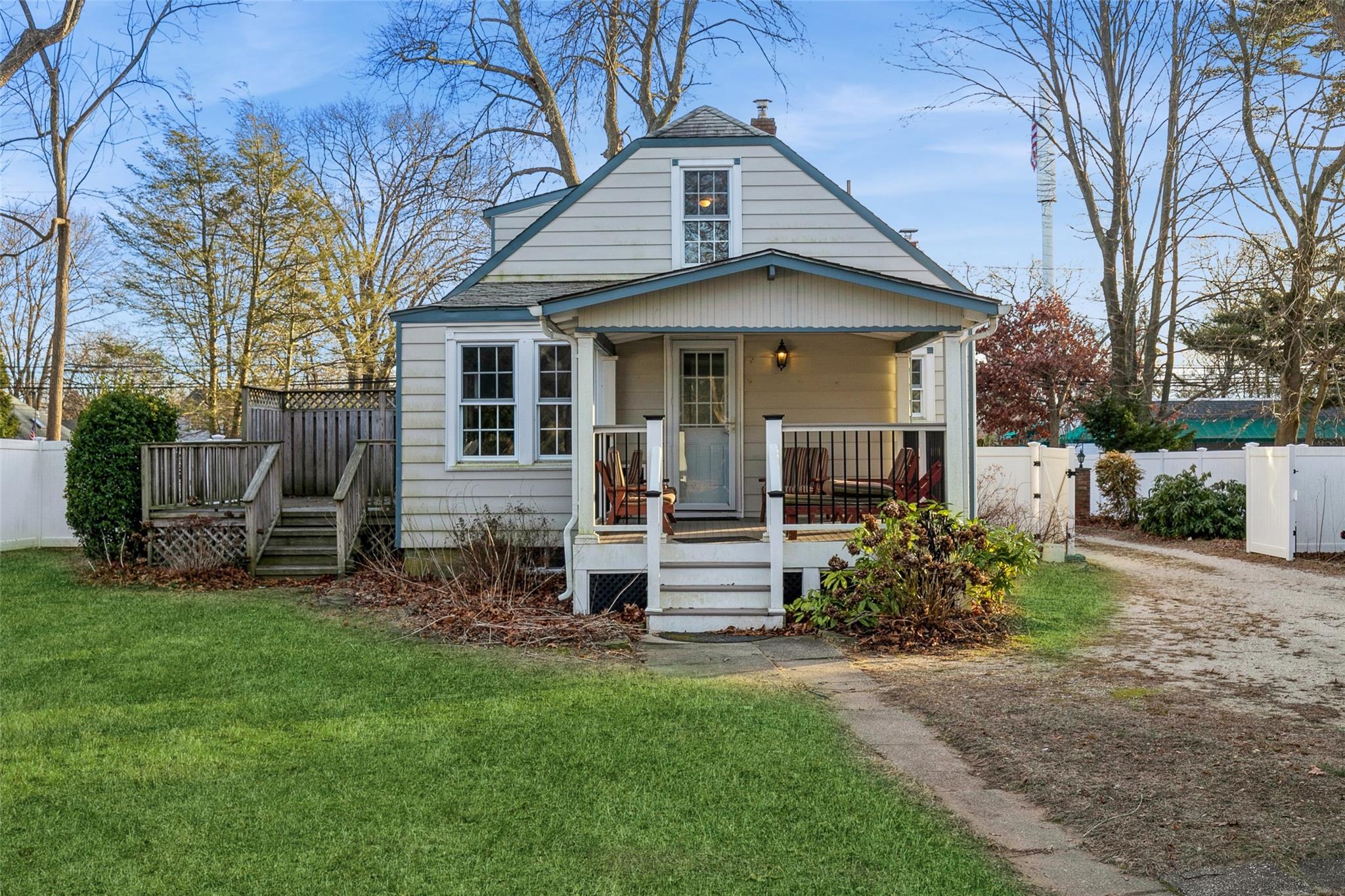 203 W Pulaski Road, Huntington Station, New York image 8