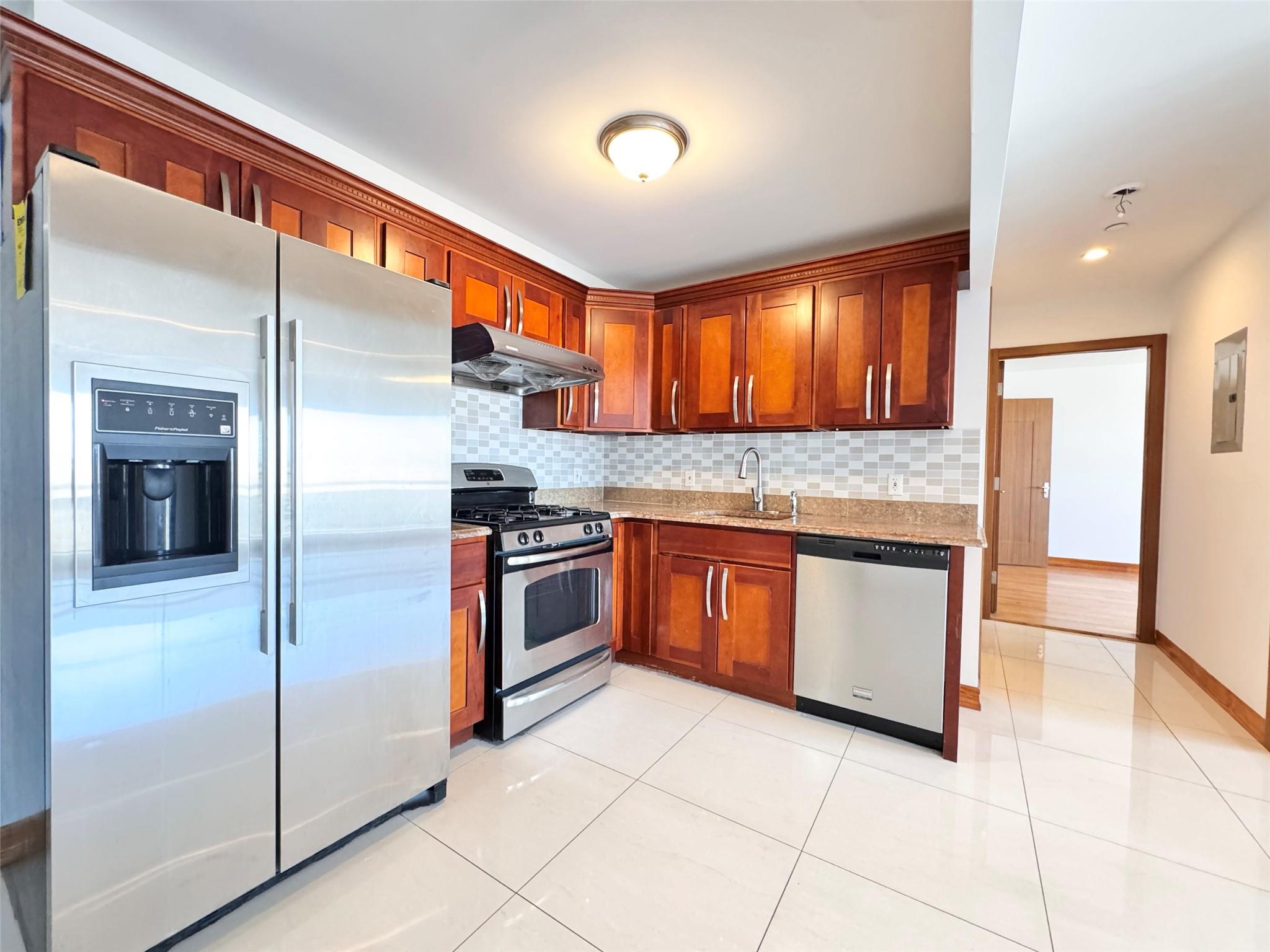 37-17 111th Street #5B, Corona, New York image 2