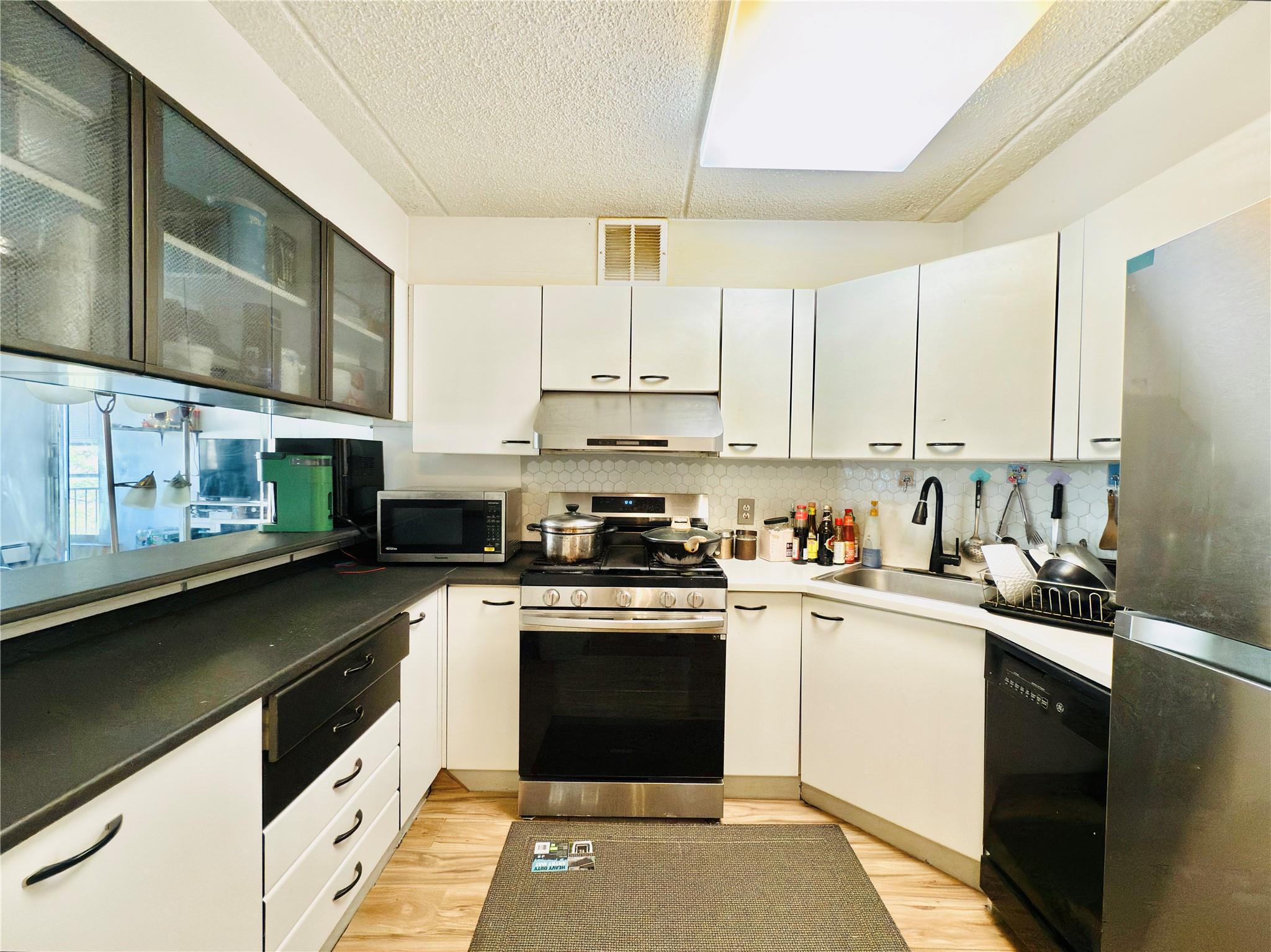 703 Pelham Road #303, New Rochelle, New York image 1