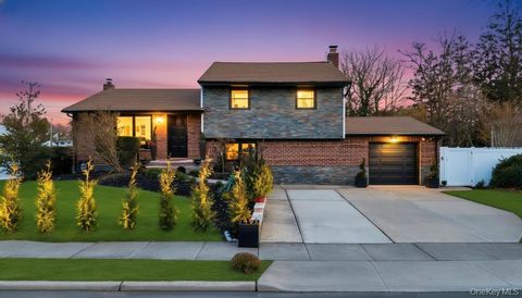 Condo For Sale - 8 Barbara Lane<br/> Jericho, NY 11753