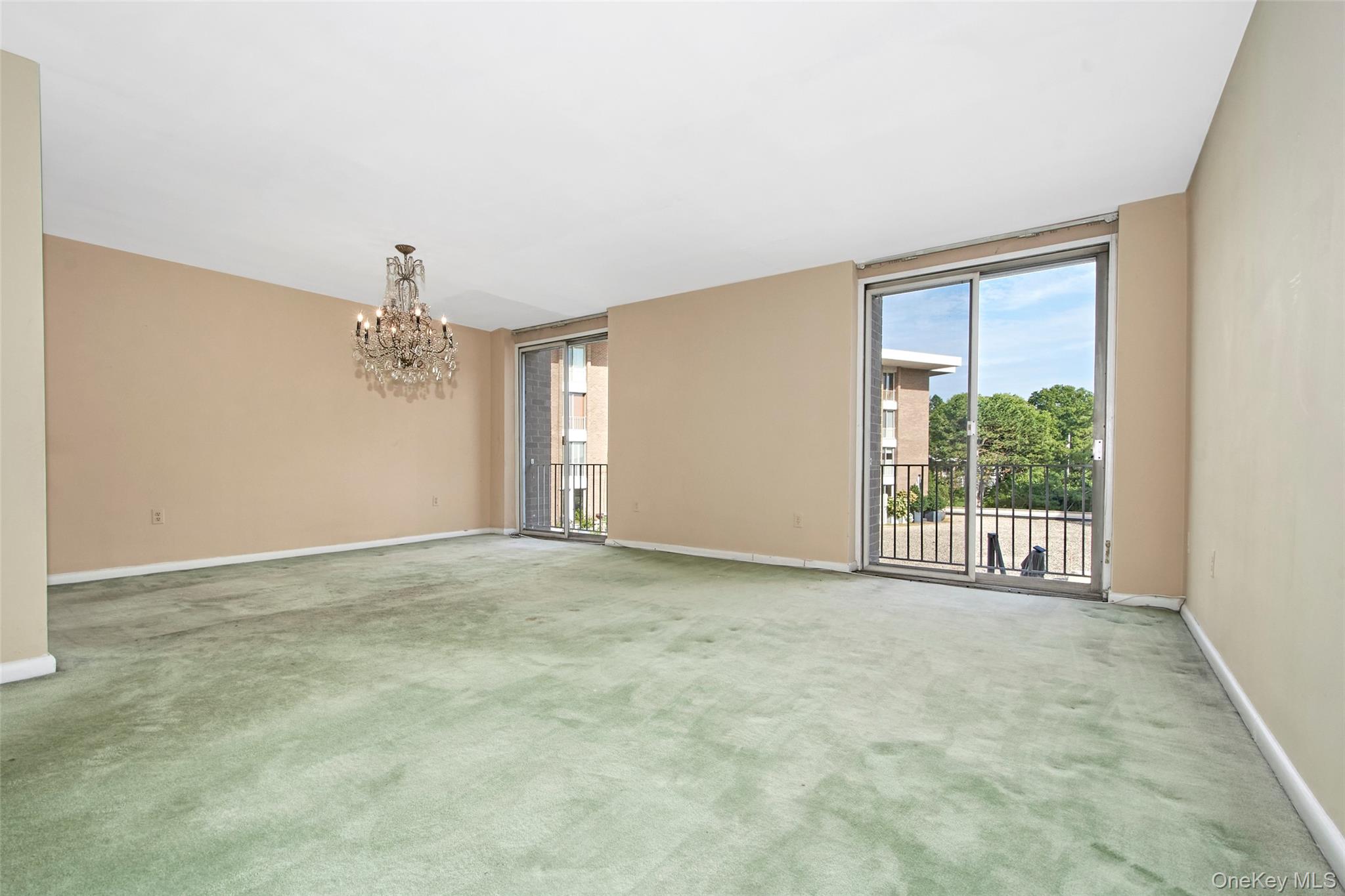 720 Milton Road West Building, 2E