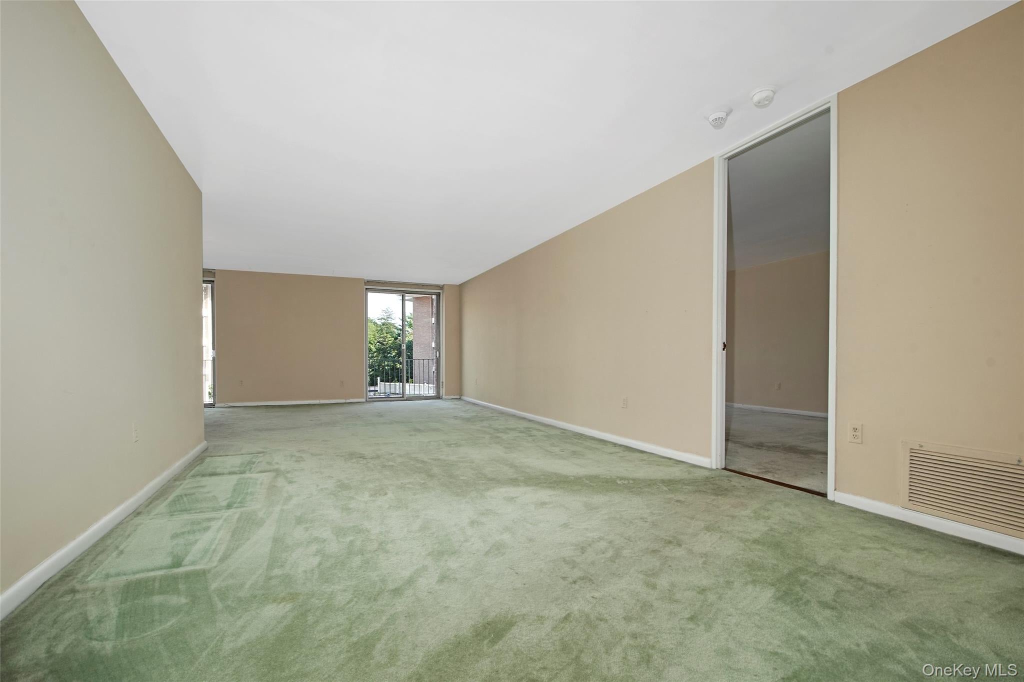 720 Milton Road West Building, 2E