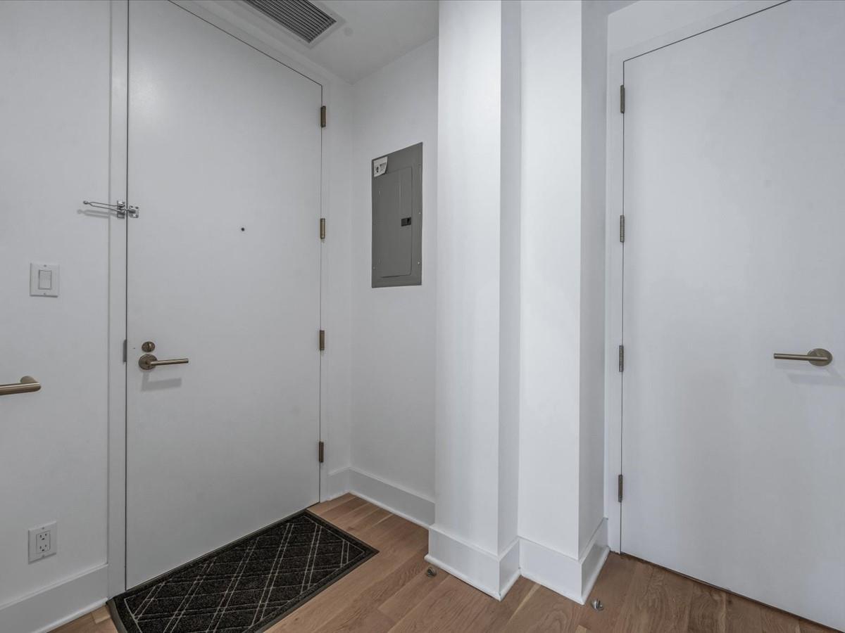 2110 44th Drive 2B