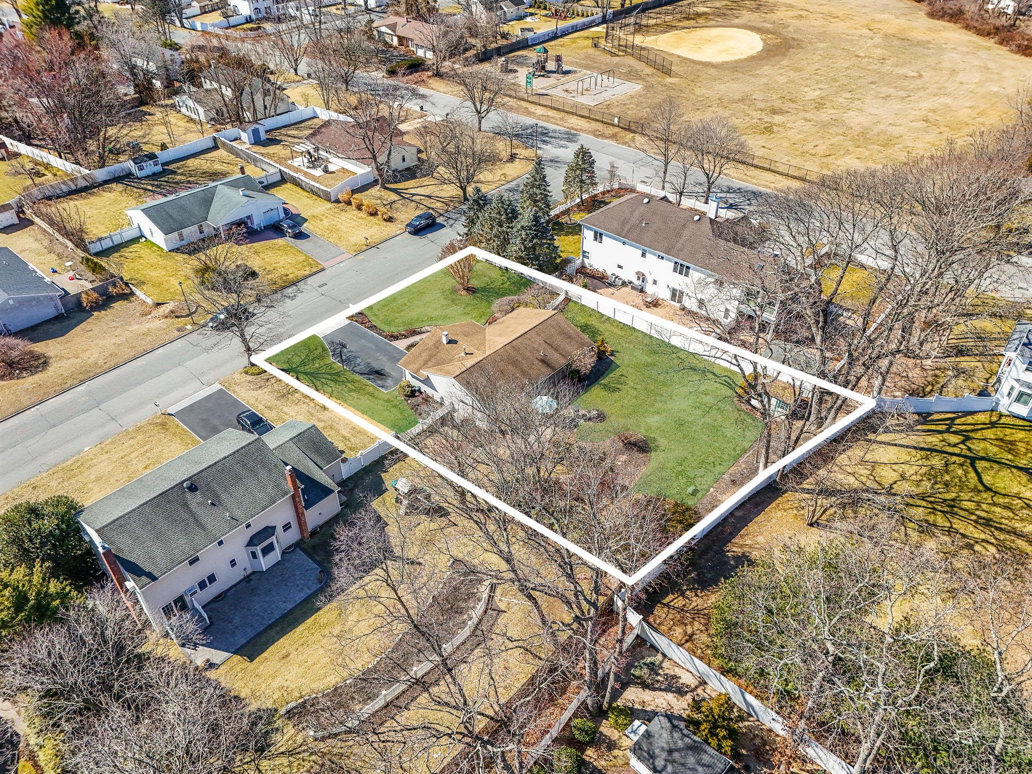 3 Hilltop Drive, Mount Sinai, New York image 26
