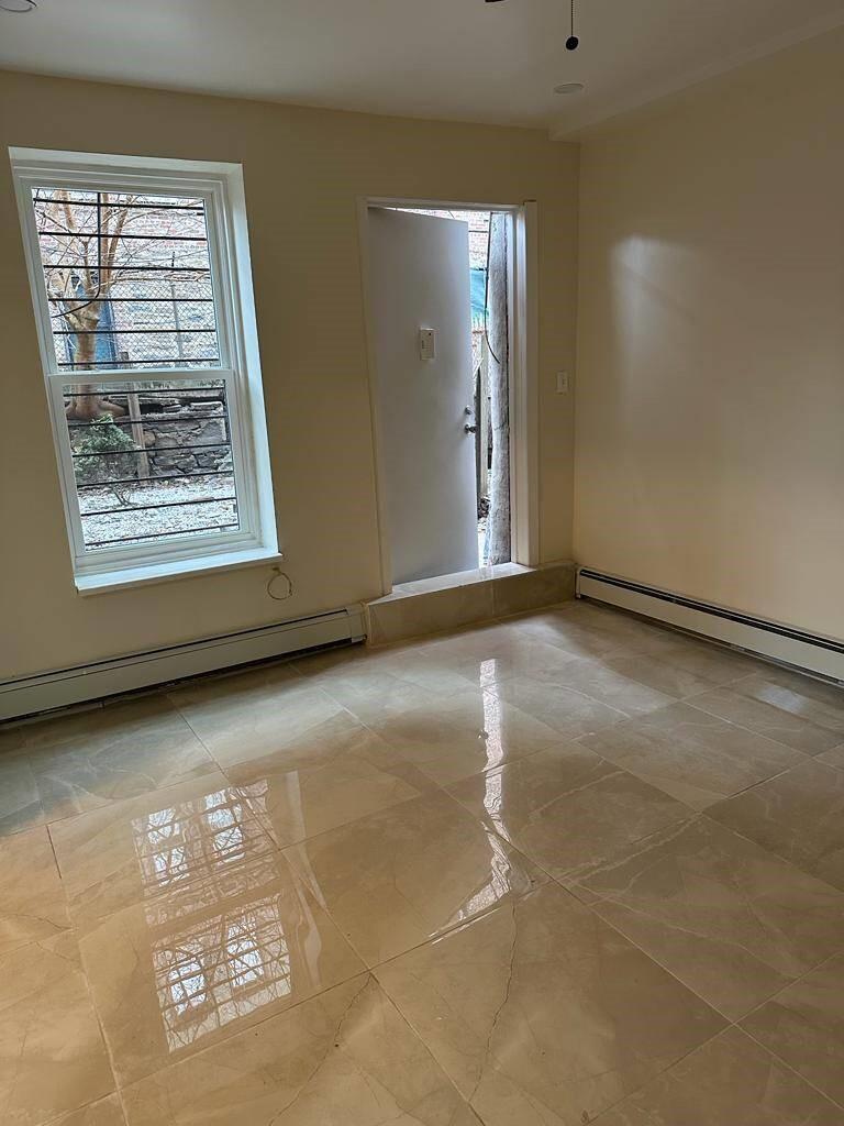 80 Elliott Avenue Ground Floor
