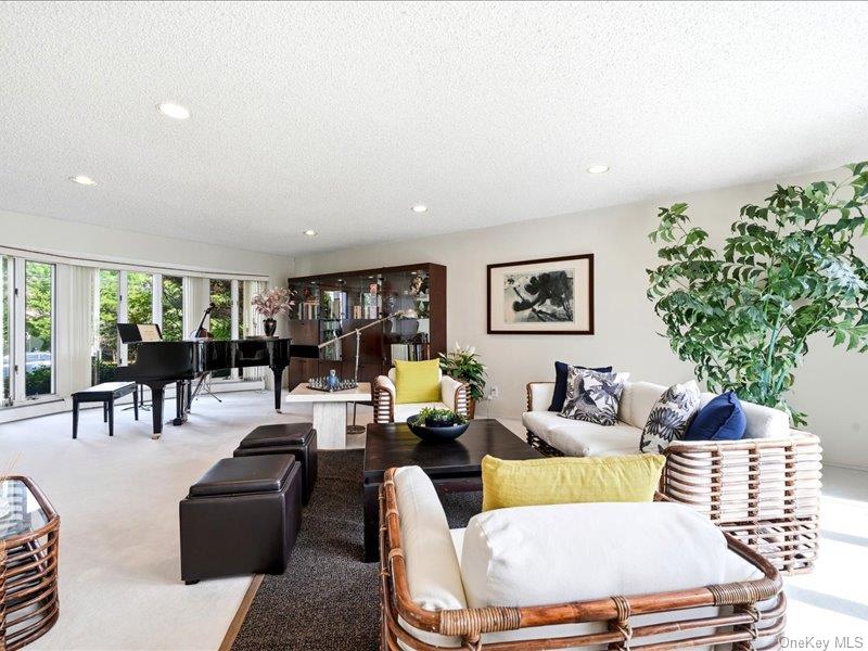 211 Whitewood Drive