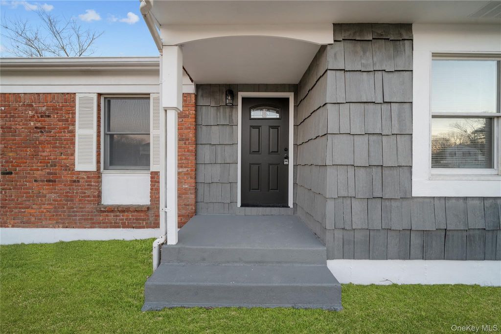 Photo of 4 Julie Lane, Selden, NY 11784 (MLS # 943863)