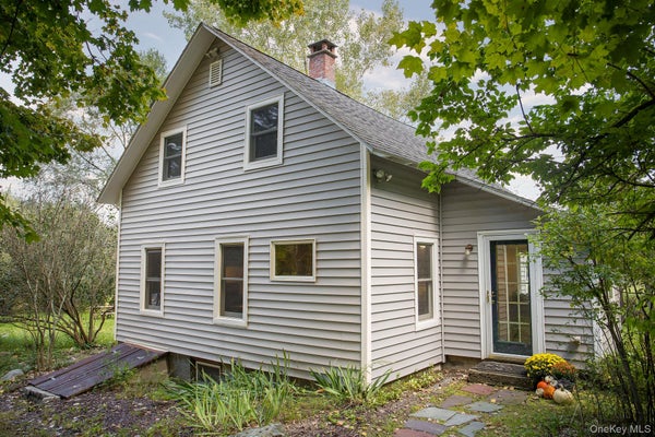 861 SNYDERTOWN RD, CRARYVILLE, NY 12521 - Image 9018408bb60055beb33f28c96ffb2d69/3992725622