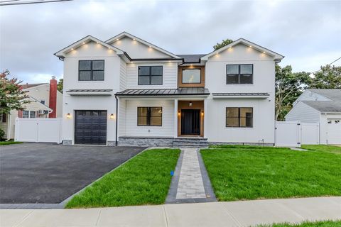 9 Friends Lane, Westbury, NY 11590 - MLS#: 891495