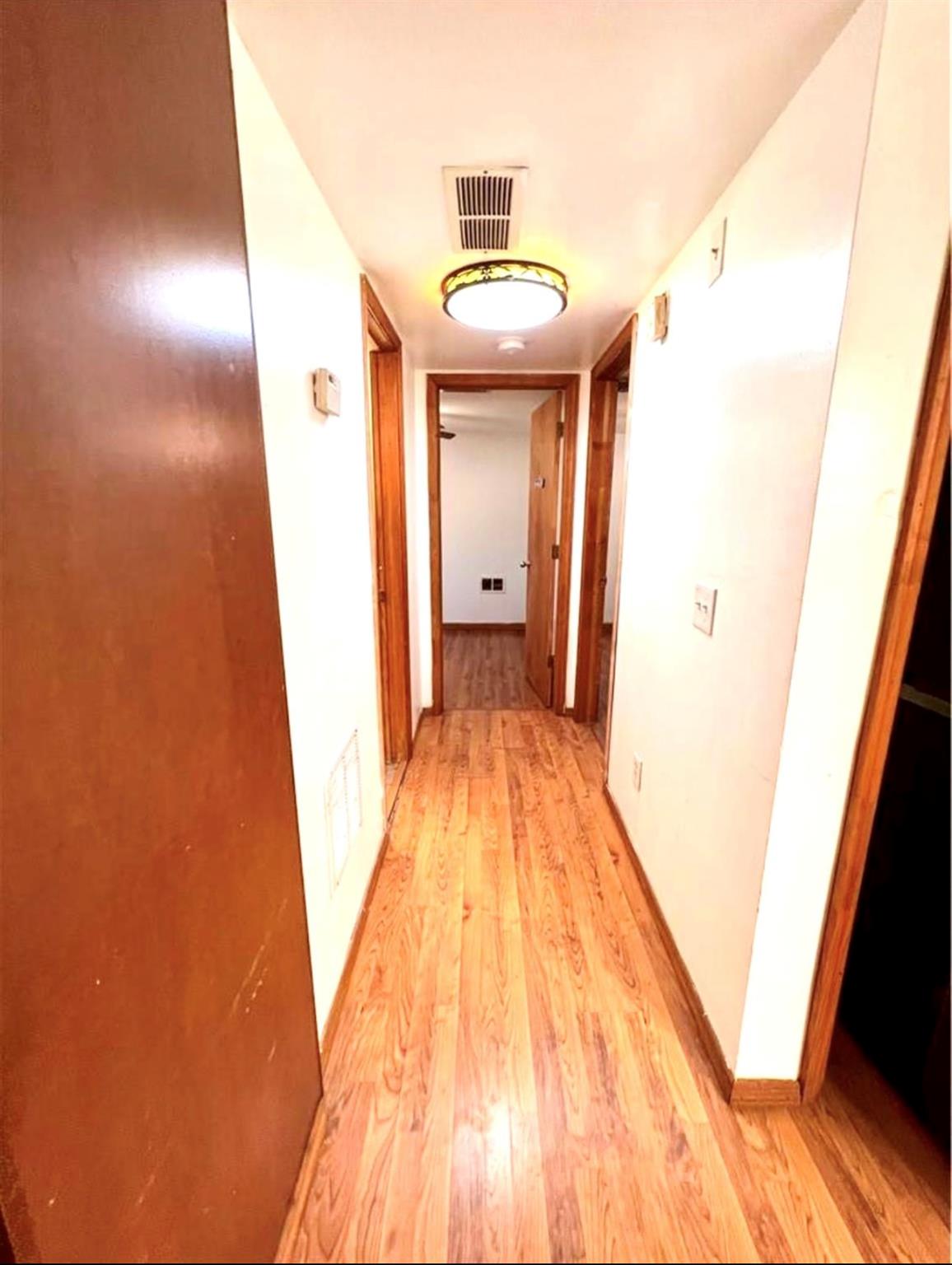 6 Farmingdale Lane