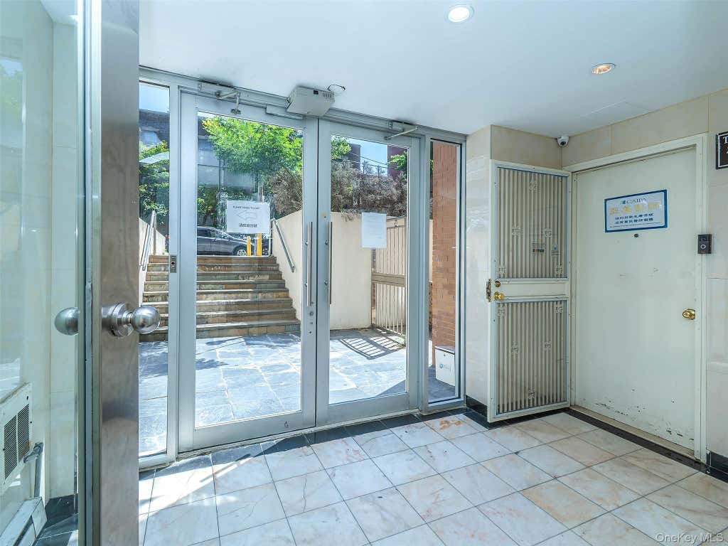 Photo of 139-87 35th Avenue #4B, Flushing, NY 11354 (MLS # 1028670)