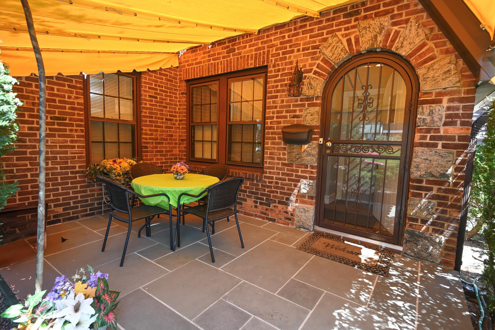 186 Brixton Road, Garden City South, New York image 2