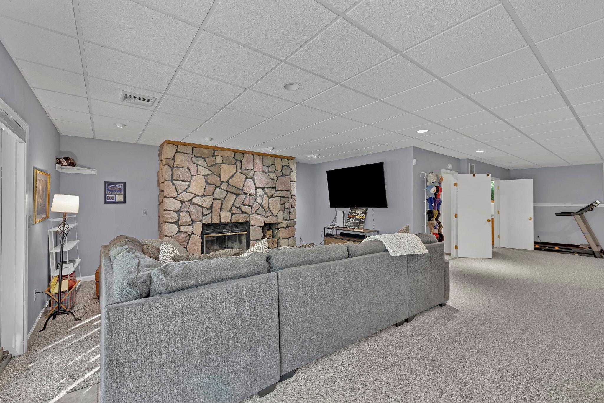 6 Edgewater Road, Poughkeepsie, New York image 16