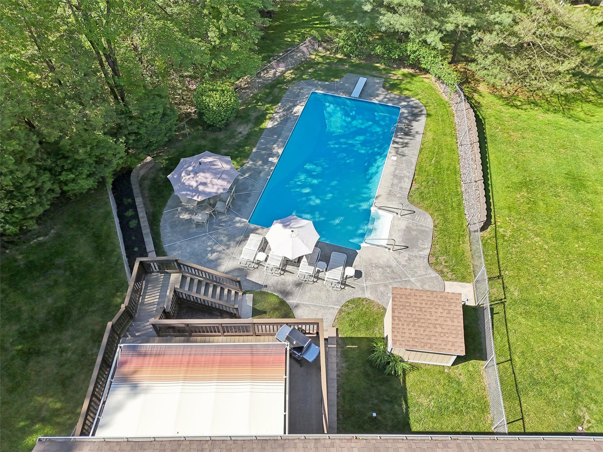565 Millburn Court, Valley Cottage, New York image 38