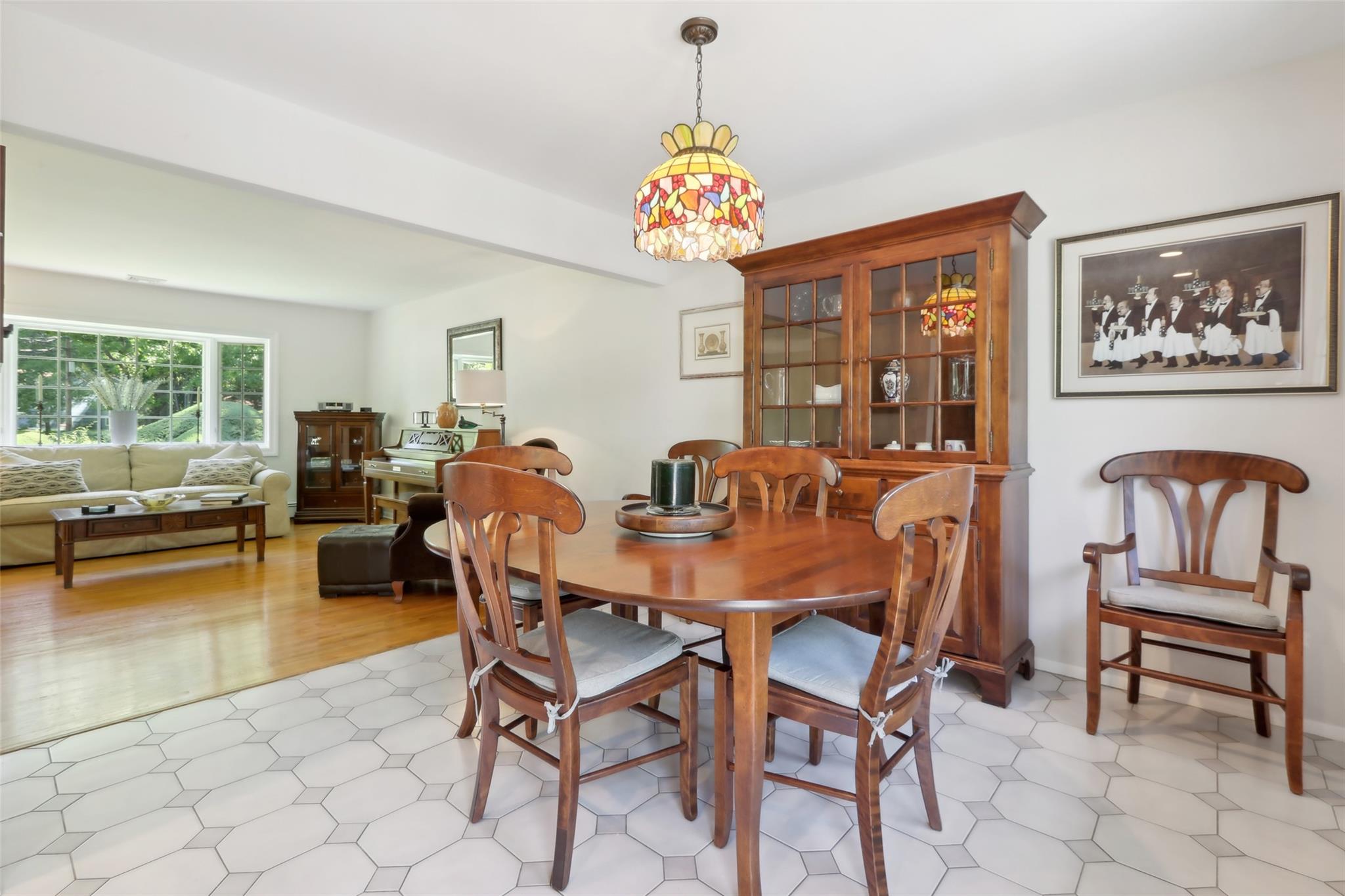 565 Millburn Court, Valley Cottage, New York image 7