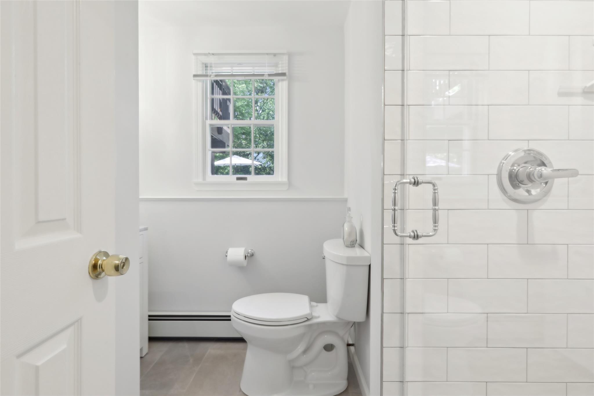 565 Millburn Court, Valley Cottage, New York image 24